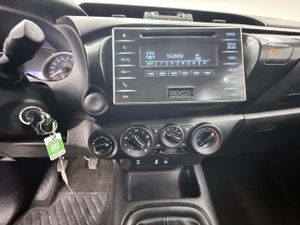 Toyota Hilux 2.4 D4D Cabina Doble GX  - Foto 23