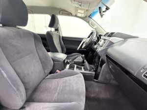 Toyota Land Cruiser 2.8 D4D GX  - Foto 32
