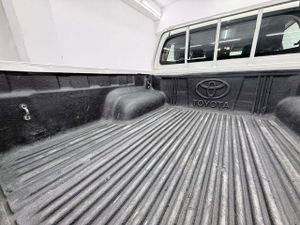Toyota Hilux 2.4 D4D Cabina Doble GX  - Foto 28