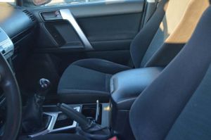 Toyota Land Cruiser 2.8 D4D GX 7 Plazas - Foto 9