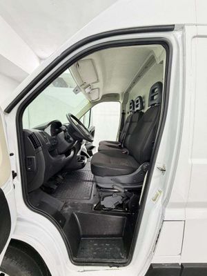 Citroën Jumper BlueHDi 103KW 140CV Furgon 35L2H2  - Foto 10