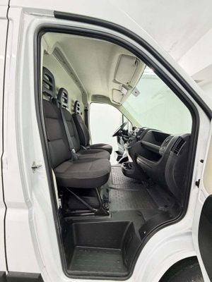 Citroën Jumper BlueHDi 103KW 140CV Furgon 35L2H2  - Foto 11
