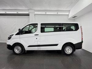 Ford Transit Custom 2.0 TDCI 77 KW 320 AMBIENCE KOMBI SWB (105cv) L1H1 9 plazas - Foto 8