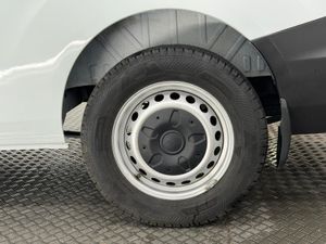 Ford Transit Custom 2.0 TDCI 96 KW 340 AMBIENCE VAN LWB 130cv) L2H2 - Foto 33