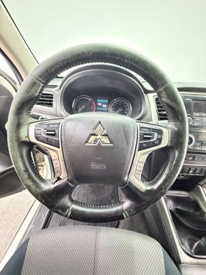 Mitsubishi L200 PICK-UP 4X4 - Foto 12