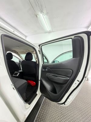 Mitsubishi L200 PICK-UP 4X4 - Foto 24