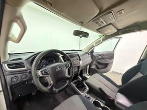 Mitsubishi L200 PICK-UP 4X4 - Foto 10