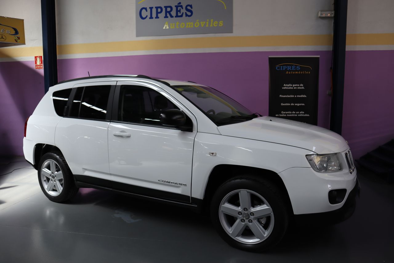 Jeep Compass 2.2 CRD Limited 4x4   - Foto 1