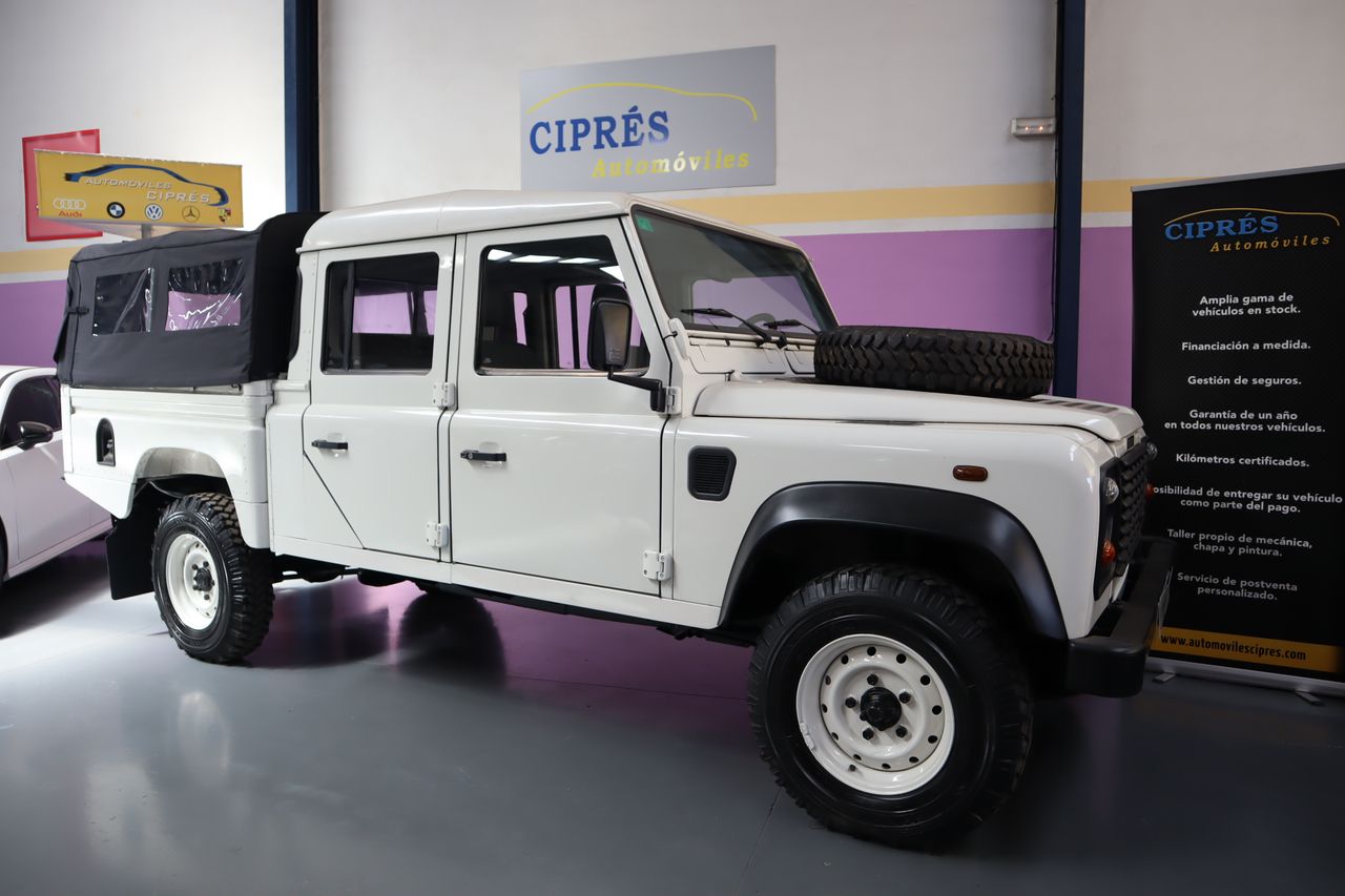 Land-Rover Defender 130 2.5 TD5 122cv   - Foto 1