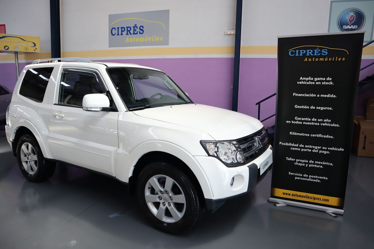 Mitsubishi Montero 3.2 DI-D KAITEKI 200cv Aut.   - Foto 1