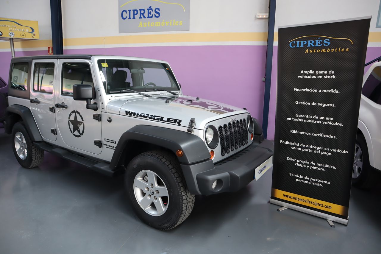 Jeep Wrangler Unlimited SPORT 2.8 CRD 200cv Aut.   - Foto 1