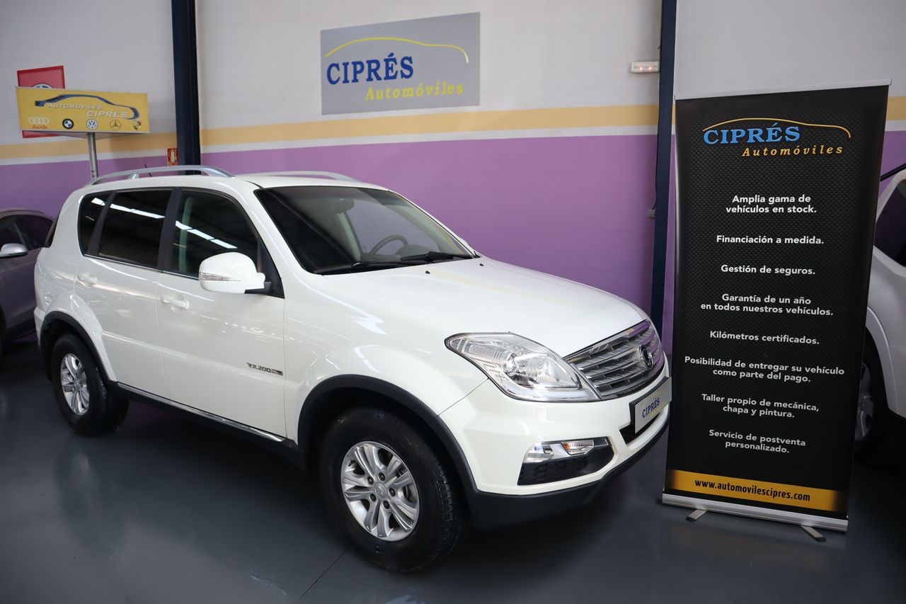 SsangYong Rexton 2.0 TD RX200 155cv 4x4 7 PLAZAS   - Foto 1