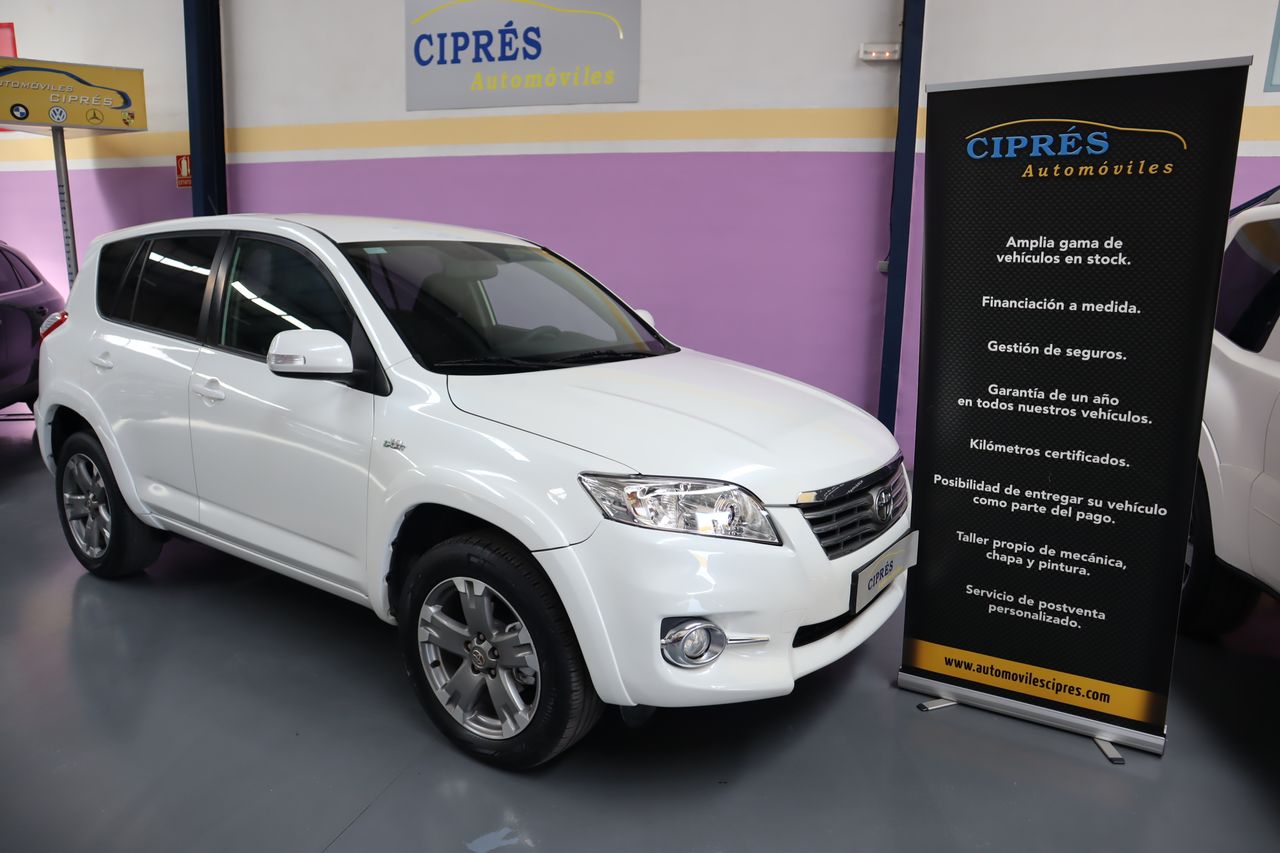 Toyota Rav4 2.2 D-4D Executive 150cv Aut.   - Foto 1
