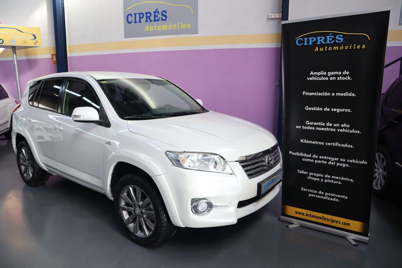 Toyota Rav4 2.2 D-4D Executive 150cv Aut.  - Foto 1