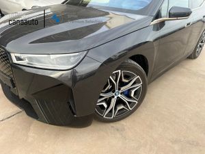 BMW iX xDrive50 385 kW (523 CV)  - Foto 7