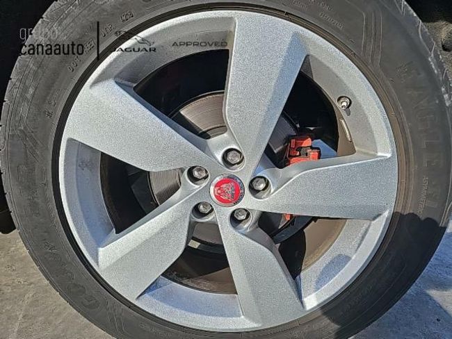 Jaguar E-Pace 2.0 D 110KW R-DYNAMIC 150 5P