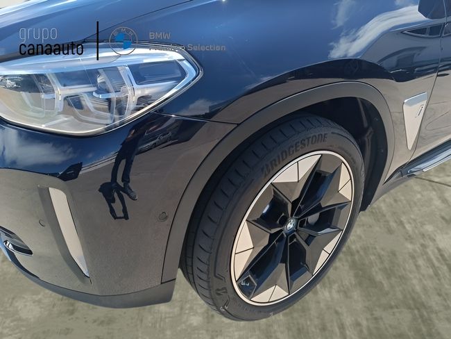 BMW iX3 80 kWh 210 kW (286 CV)