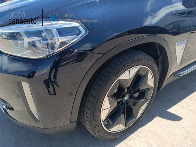 BMW iX3 80 kWh 210 kW (286 CV)