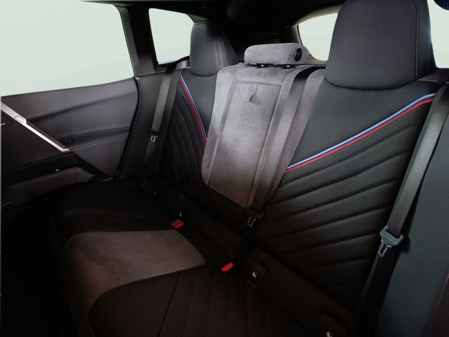 BMW iX xDrive60 400 kW (544 CV)