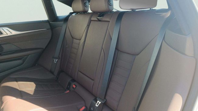 BMW i4 eDrive40 250 kW (340 CV)