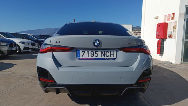 BMW i4 eDrive40 250 kW (340 CV)