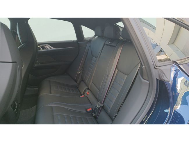 BMW i4 eDrive40 250 kW (340 CV)