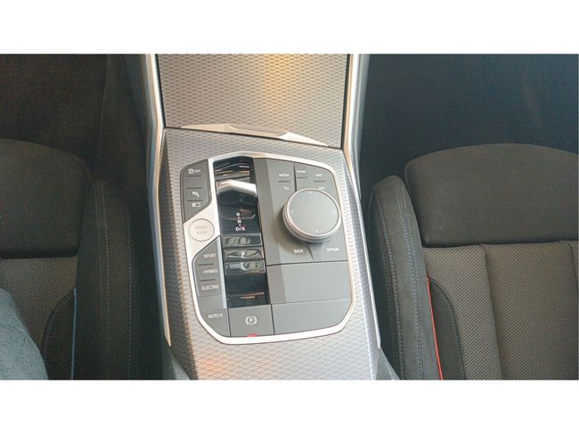 BMW Serie 3 330e xDrive Touring 215 kW (292 CV)