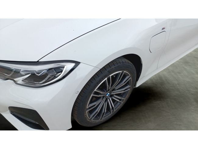 BMW Serie 3 330e 215 kW (292 CV)