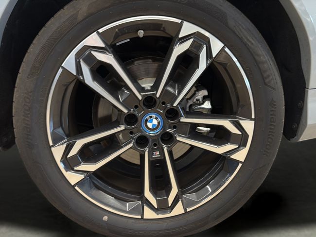 BMW iX2 eDrive20 150 kW (204 CV)