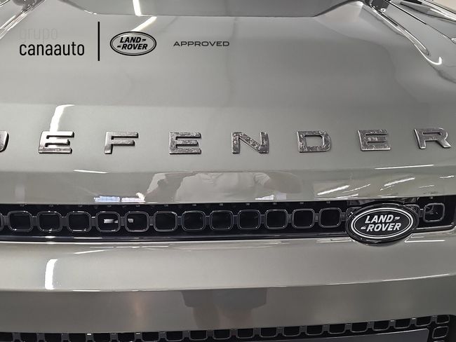 Land-Rover Defender 3.0 D250 MHEV X-DYNAMIC SE 110 AUTO 4 249 5P