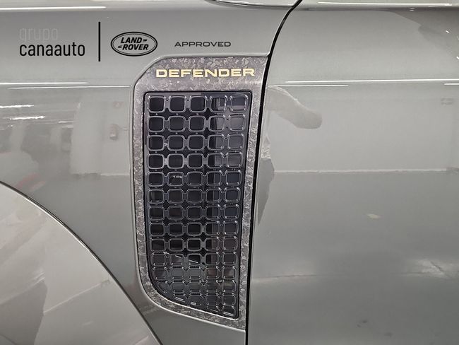Land-Rover Defender 3.0 D250 MHEV X-DYNAMIC SE 110 AUTO 4 249 5P