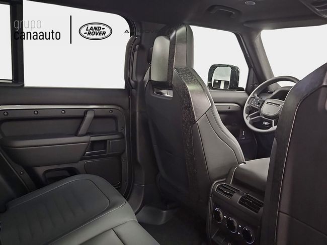 Land-Rover Defender 3.0 D250 MHEV X-DYNAMIC SE 110 AUTO 4 249 5P