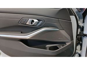 BMW Serie 3 320i 135 kW (184 CV)  - Foto 20