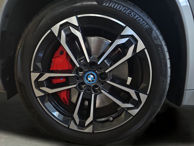 BMW iX1 xDrive30 230 kW (313 CV)
