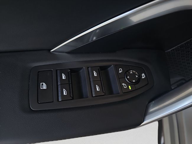 BMW iX1 xDrive30 230 kW (313 CV)