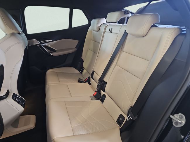 BMW iX2 eDrive20 150 kW (204 CV)