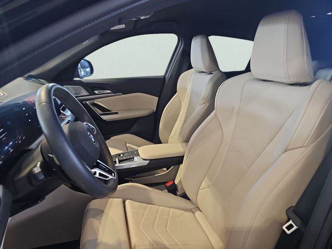 BMW iX2 eDrive20 150 kW (204 CV)