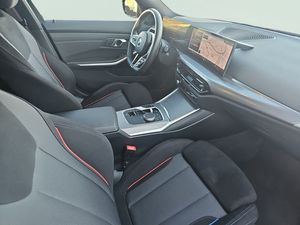BMW Serie 3 330e xDrive Touring 215 kW (292 CV)  - Foto 9