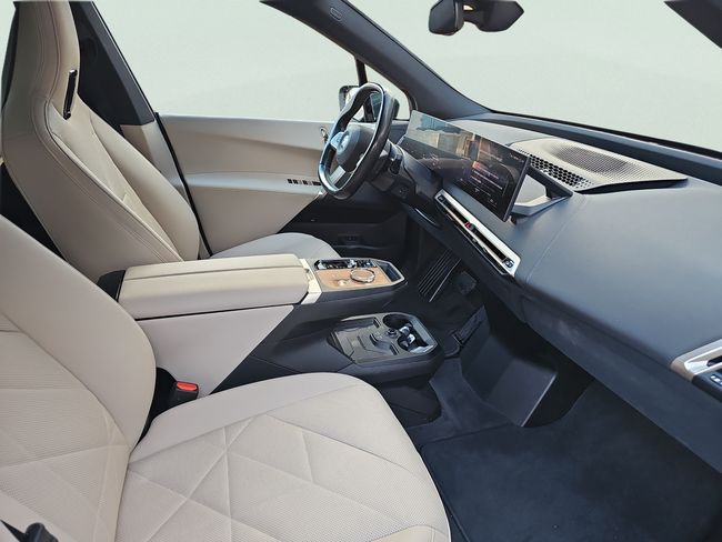 BMW iX xDrive40 240 kW (326 CV)