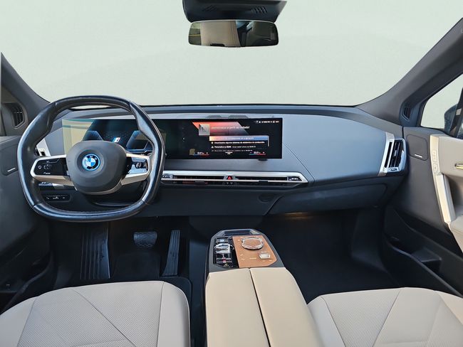 BMW iX xDrive40 240 kW (326 CV)