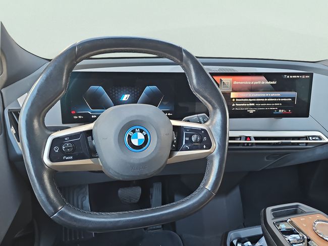 BMW iX xDrive40 240 kW (326 CV)