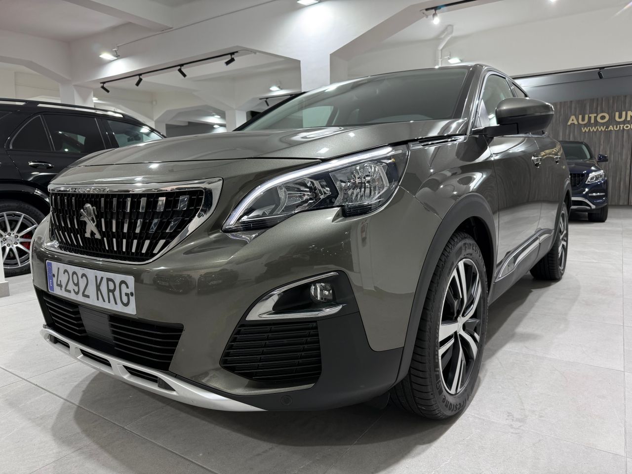 Peugeot 3008 1.2 PURETECH ALLURE  - Foto 1