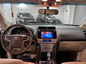 Toyota Land Cruiser 2.8 D4D VX   - Foto 2