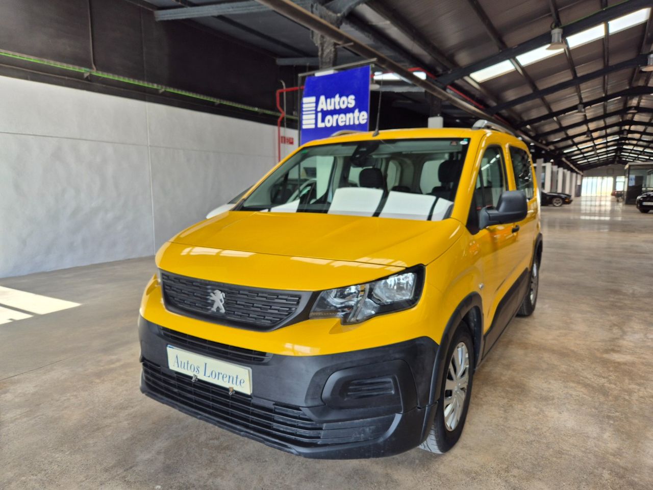 Peugeot Rifter 1.5HDI 75 CV 5 PLAZAS  - Foto 1