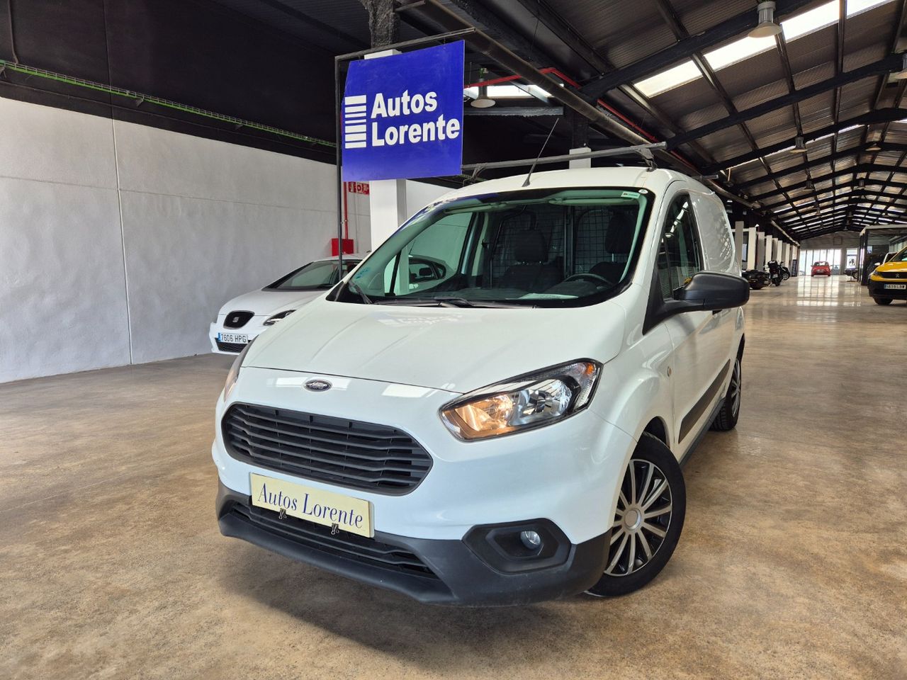Ford Transit Courier FURGON 1.5 TDCi 75CV   - Foto 1
