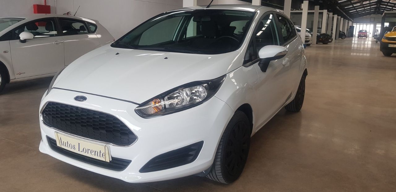 Ford Fiesta 1.5 TDCI 75CV  5 PUERTAS  - Foto 1
