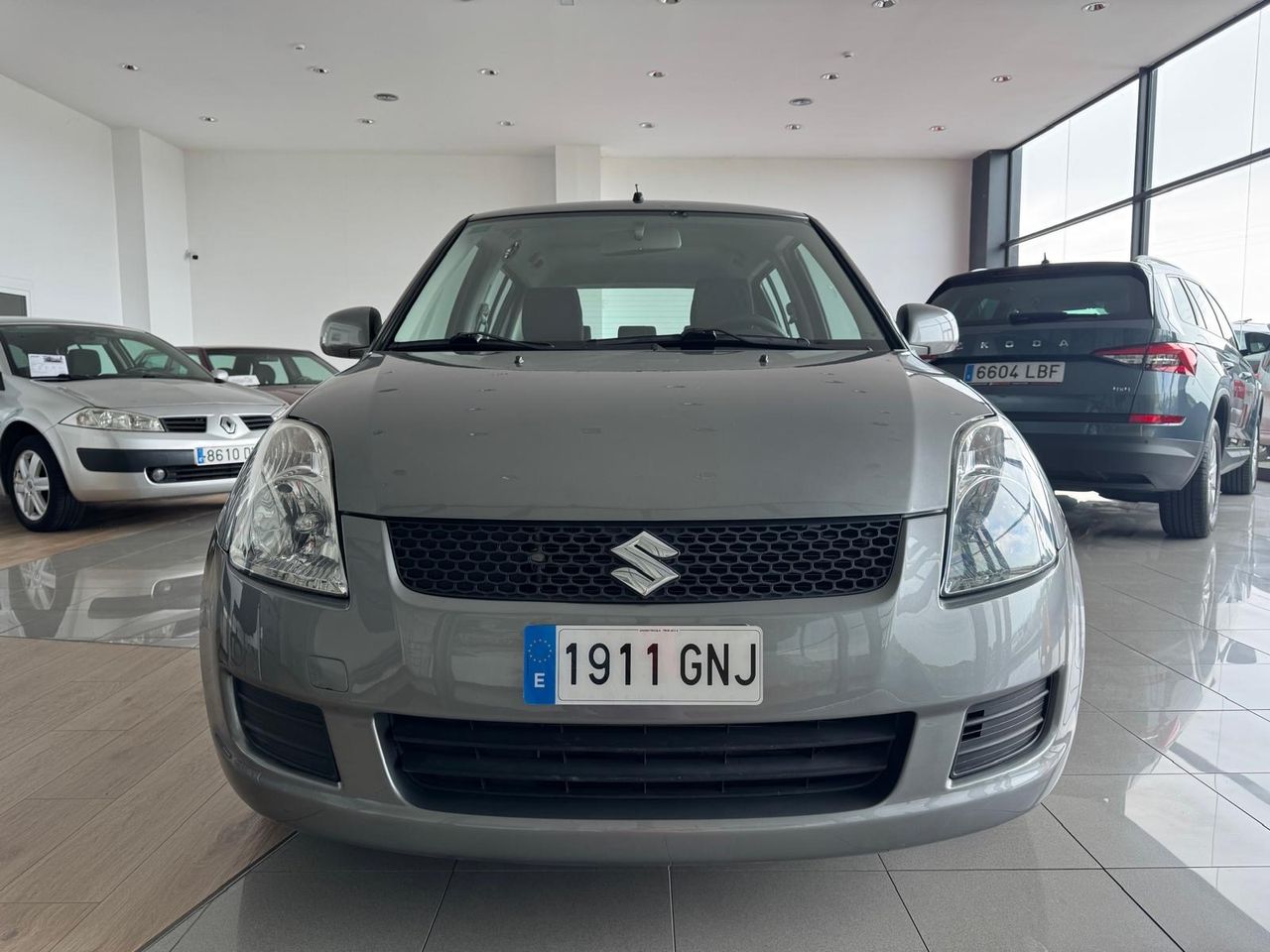 Suzuki Swift 1.3 GLX   - Foto 1