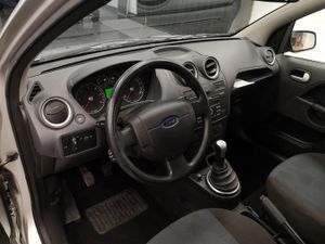 Ford Fiesta 1.4 TDCI  Futura  - Foto 3