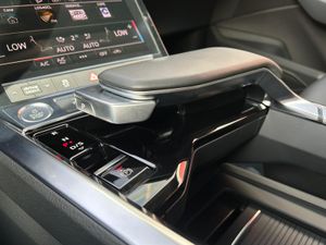 Audi e-tron Advanced 55 quattro  - Foto 9