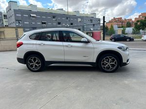 BMW X1 sDrive18dA  - Foto 4